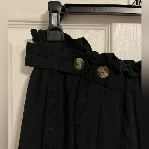 American Eagle flowy shorts - Picture 2 of 4